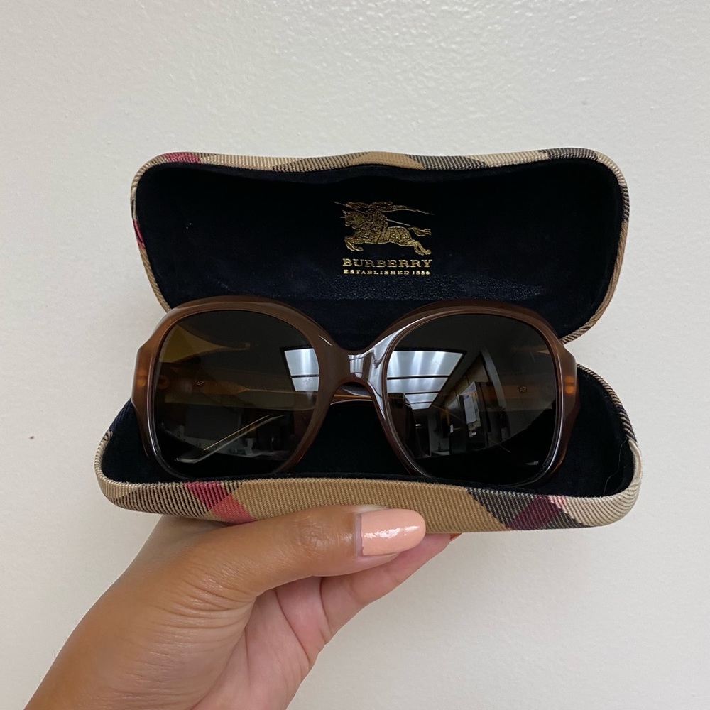 Burberry Sunglass